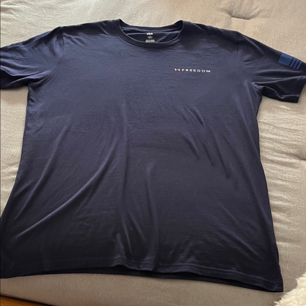 Under Armour Men's Dark Blue Freedom Tee, like new